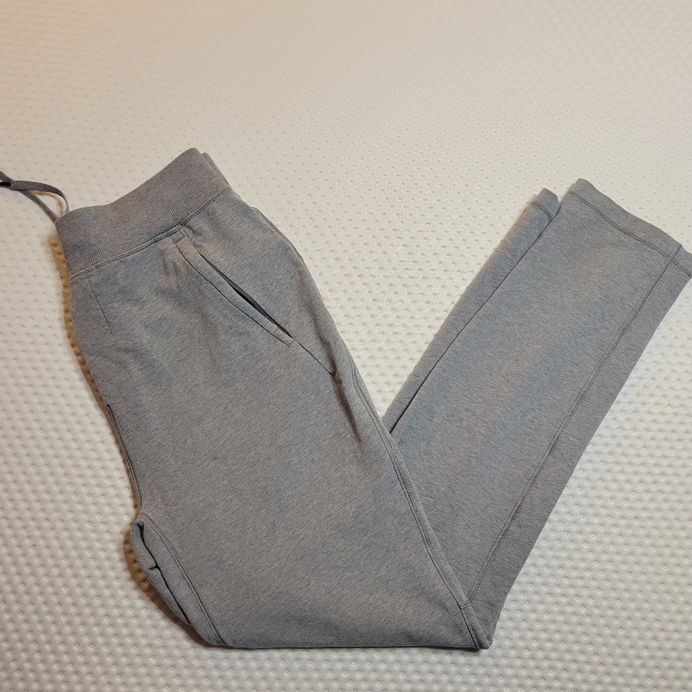 Lululemon Athletica Cross Cut Pant